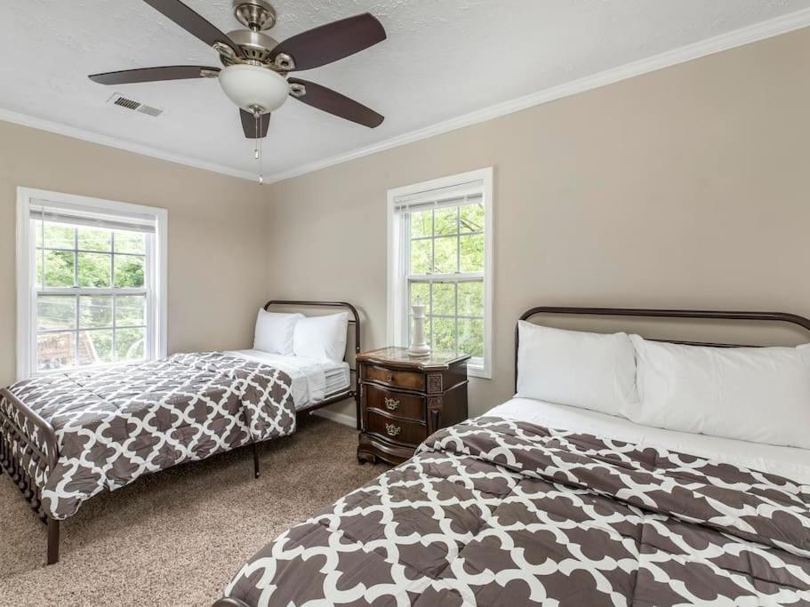 Gorgeous East Village Home Near Downtown Sleeps 12 5 Bedrooms Coffee Bbq Ac Parking アトランタ エクステリア 写真